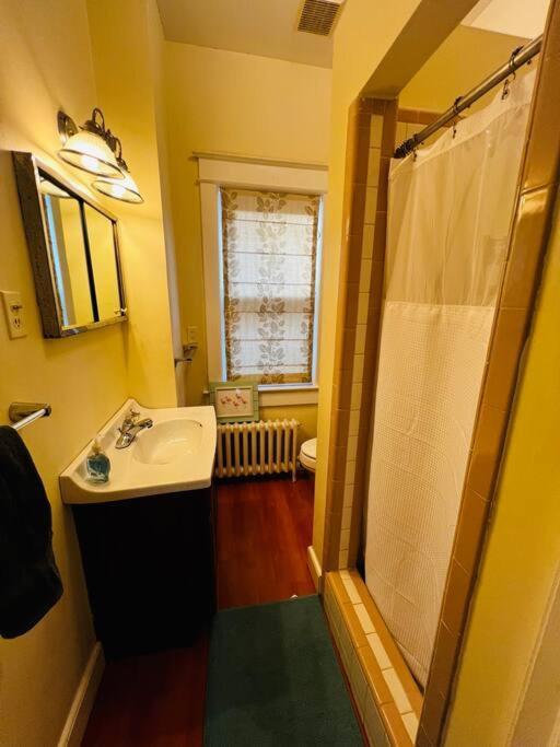 4 Bedroom Dc'S Best Location With Parking, Walk To Clarendon Metro, Shopping And Nightlife! Arlington Exterior photo