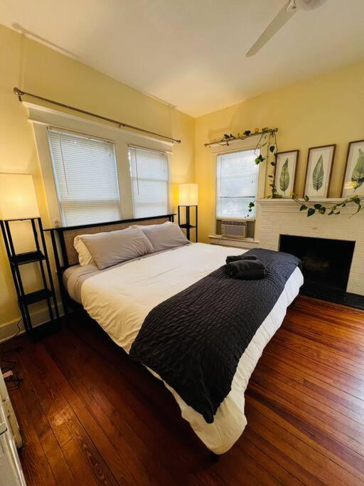 4 Bedroom Dc'S Best Location With Parking, Walk To Clarendon Metro, Shopping And Nightlife! Arlington Exterior photo